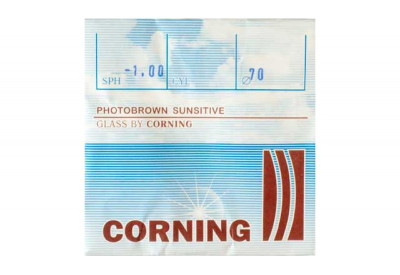 Фотохромные линзы для очков Corning (коричневое или серое затемнение). Франция.